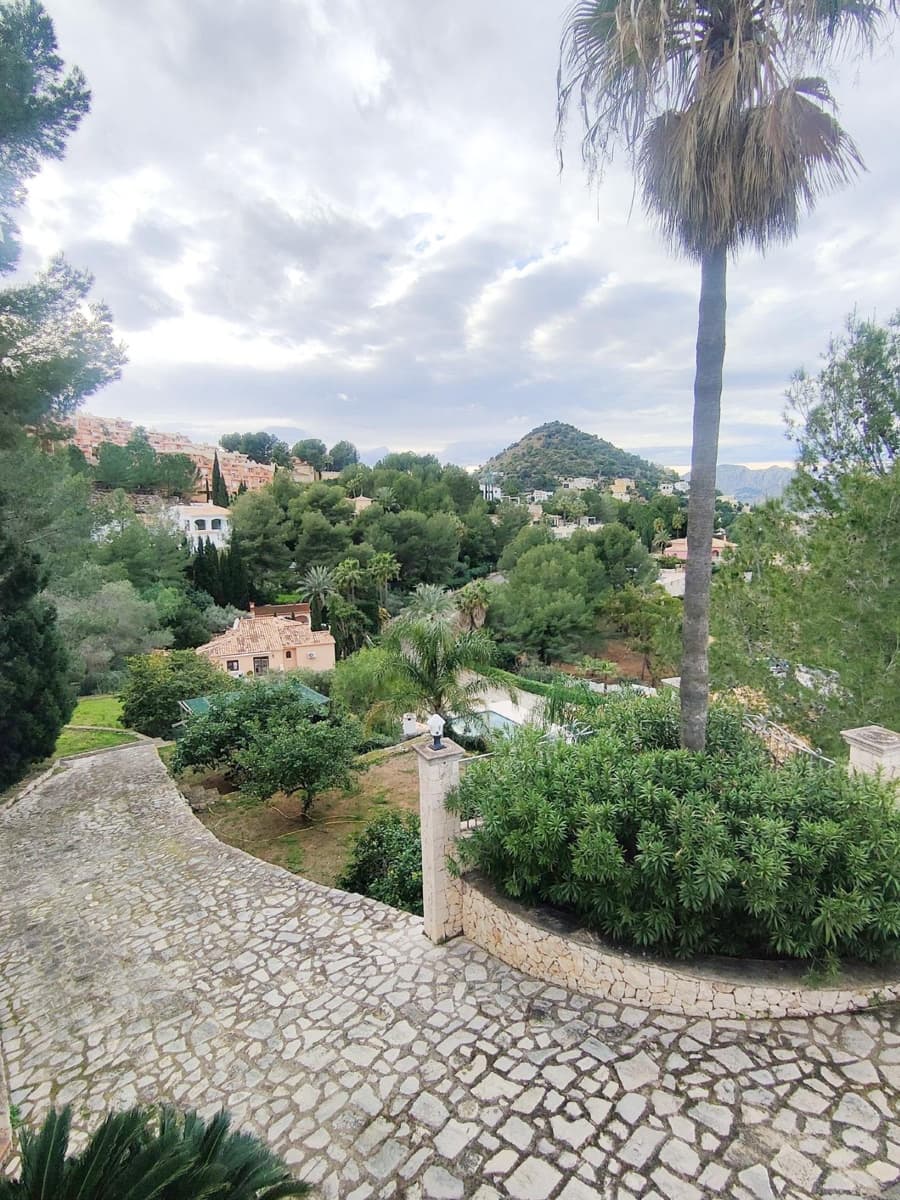 6 bedroom Villa for sale in La Sella with garage - € 965,000 (Ref: 9591505)