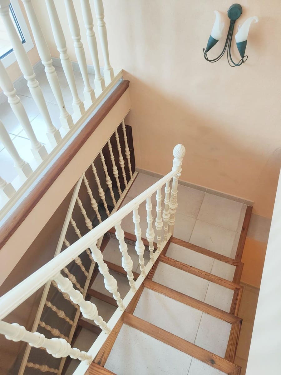 6 bedroom Villa for sale in La Sella with garage - € 899,000 (Ref: 9591505)