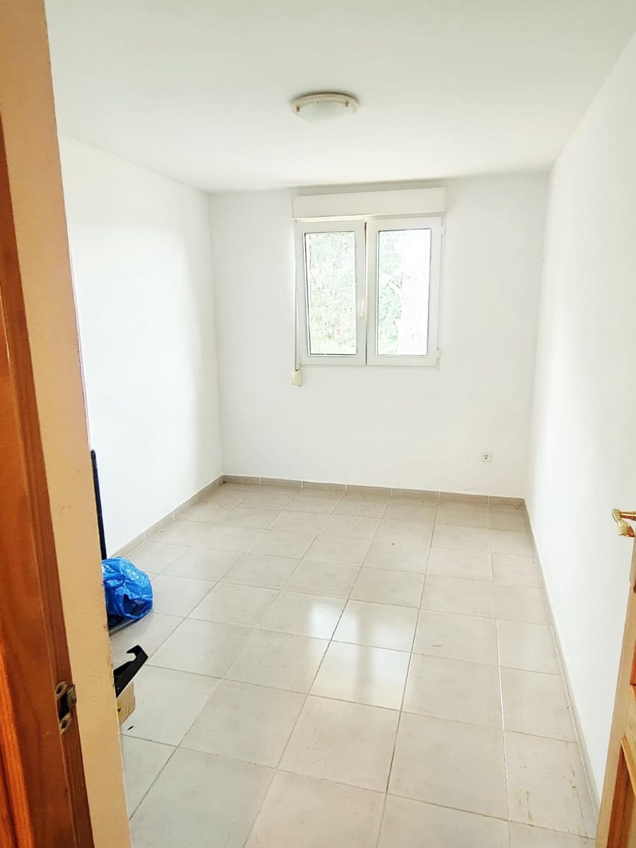 6 bedroom Villa for sale in La Sella with garage - € 899,000 (Ref: 9591505)