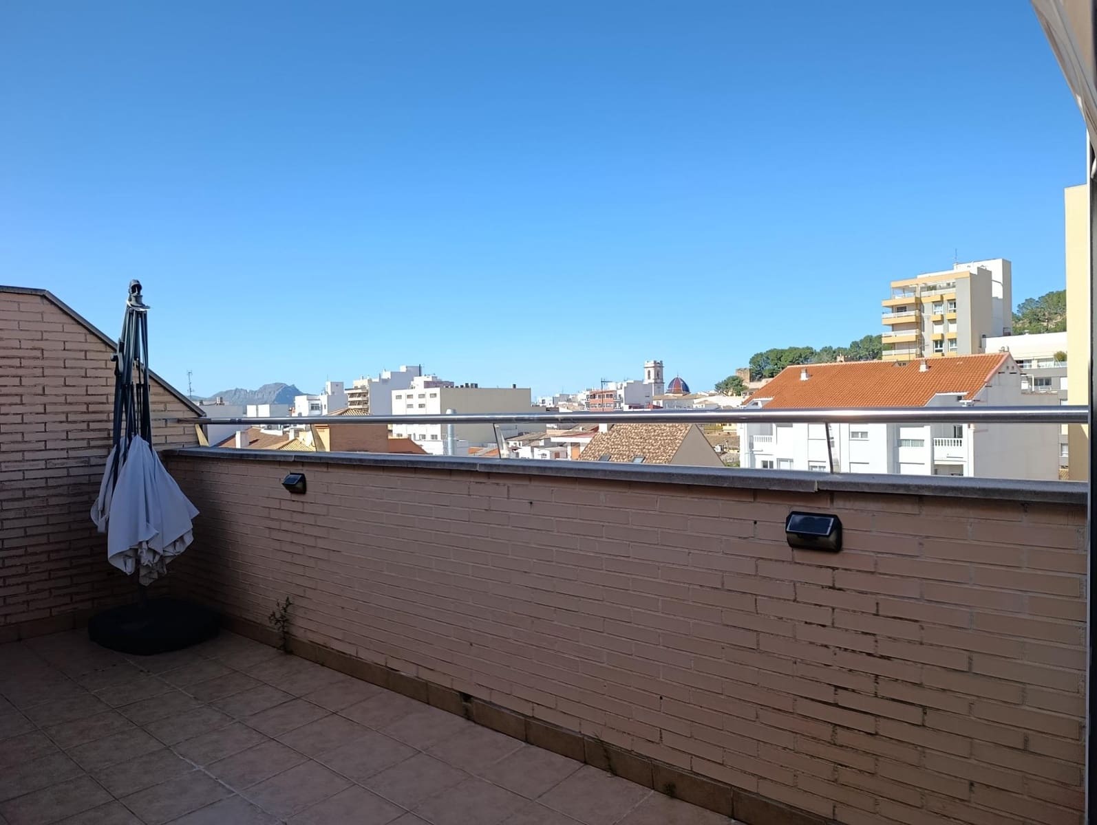 3 makuuhuone Kattohuoneisto vuokrattavana paikassa Denia - 1 300 € (Ref: 9605159)