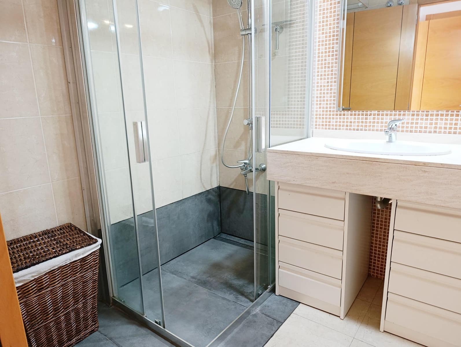 3 bedroom Penthouse for rent in Denia - € 1,300 (Ref: 9605159)