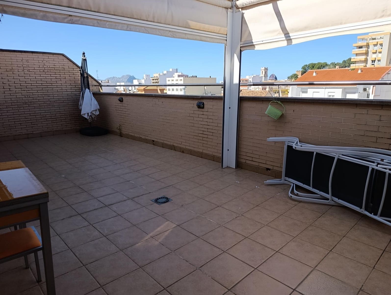 3 bedroom Penthouse for rent in Denia - € 1,300 (Ref: 9605159)