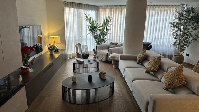 4 soverom Leilighet til leie i El Puerto, Dénia med garasje - € 2 550 (Ref: 9640385)