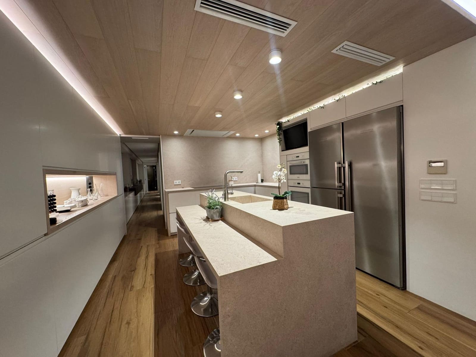 4 soverom Leilighet til leie i Denia med garasje - € 2 550 (Ref: 9640385)