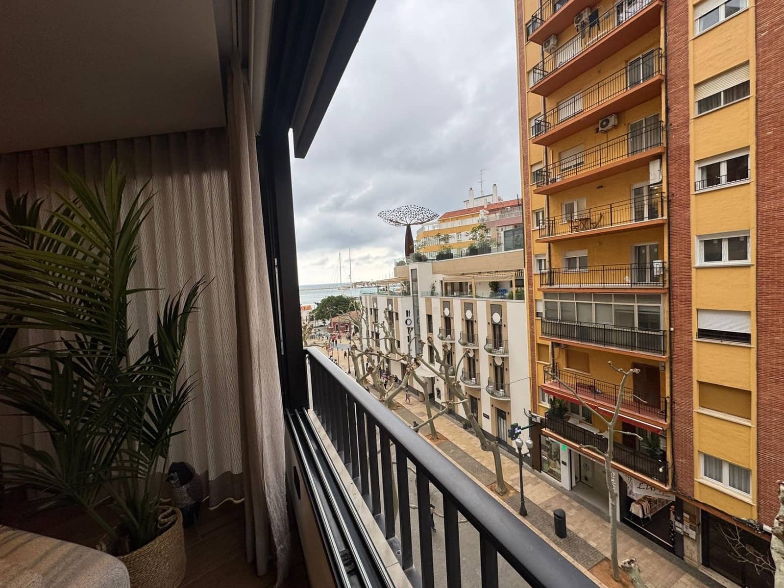 4 soverom Leilighet til leie i Denia med garasje - € 2 550 (Ref: 9640385)