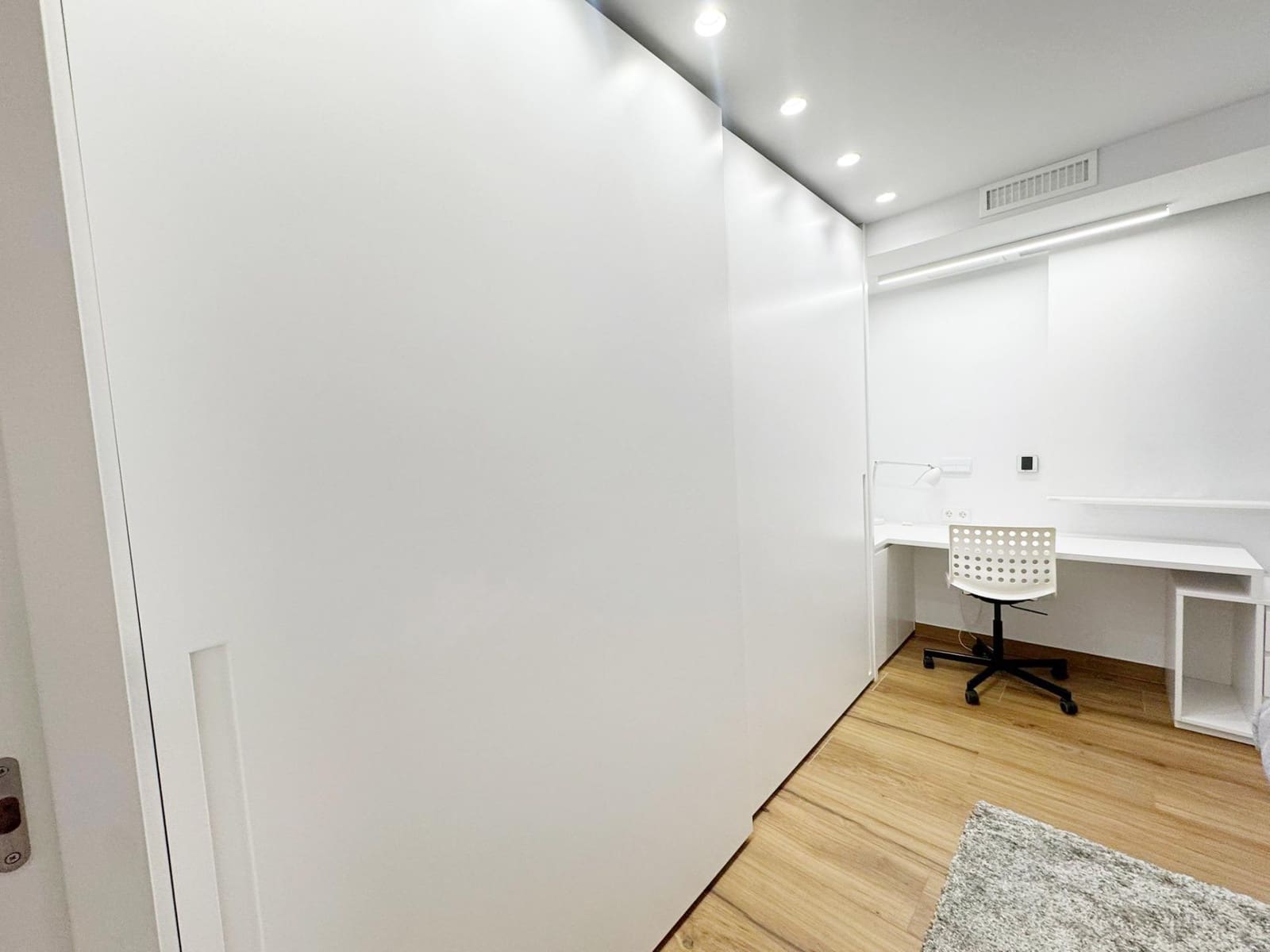 4 bedroom Flat for rent in Denia with garage - € 2,550 (Ref: 9640385)