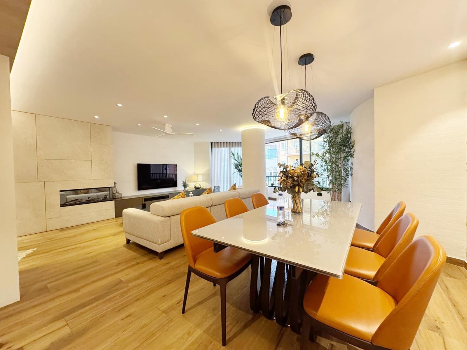 4 bedroom Flat for rent in Denia with garage - € 2,550 (Ref: 9640385)