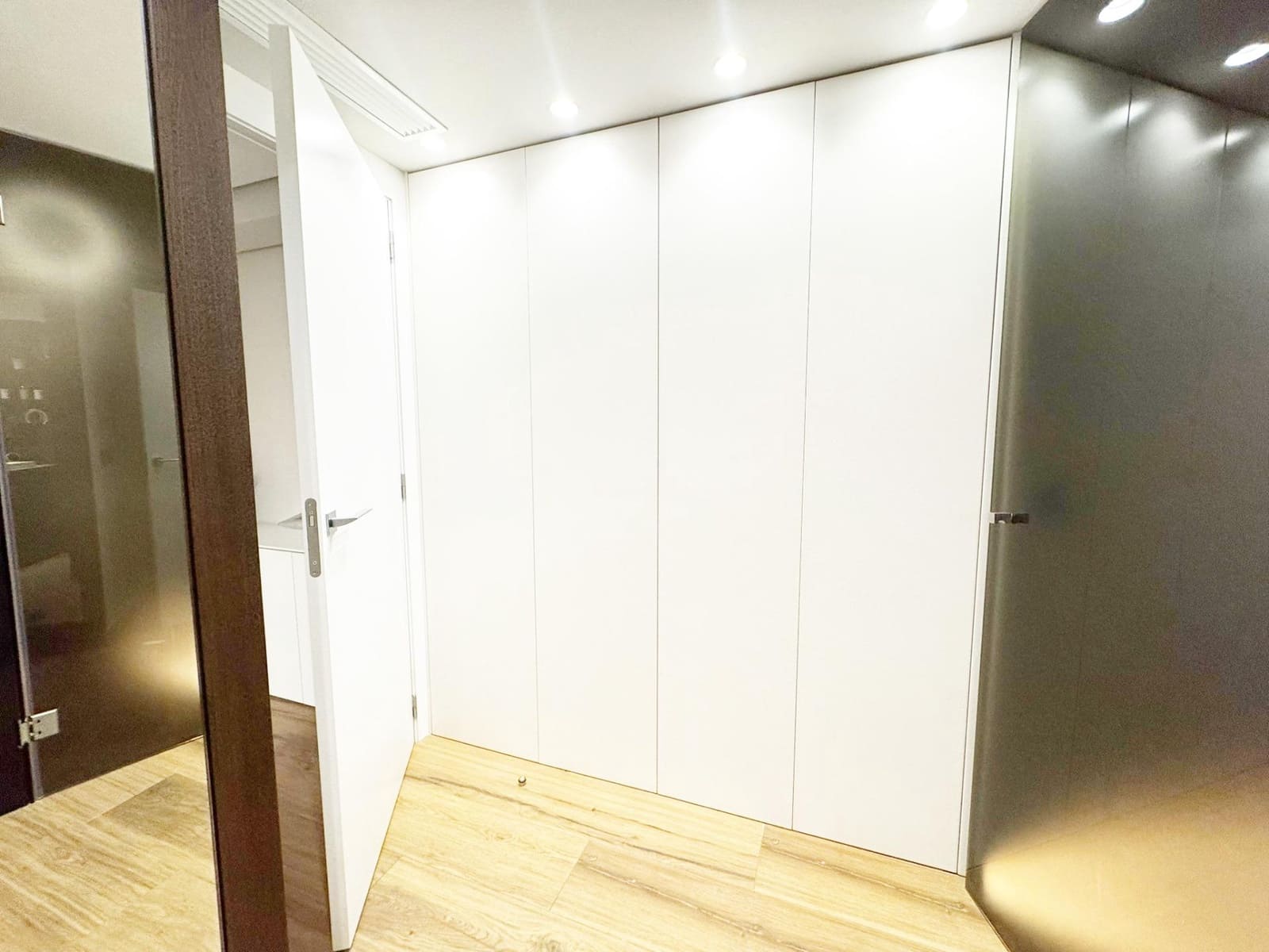 4 bedroom Flat for rent in Denia with garage - € 2,550 (Ref: 9640385)