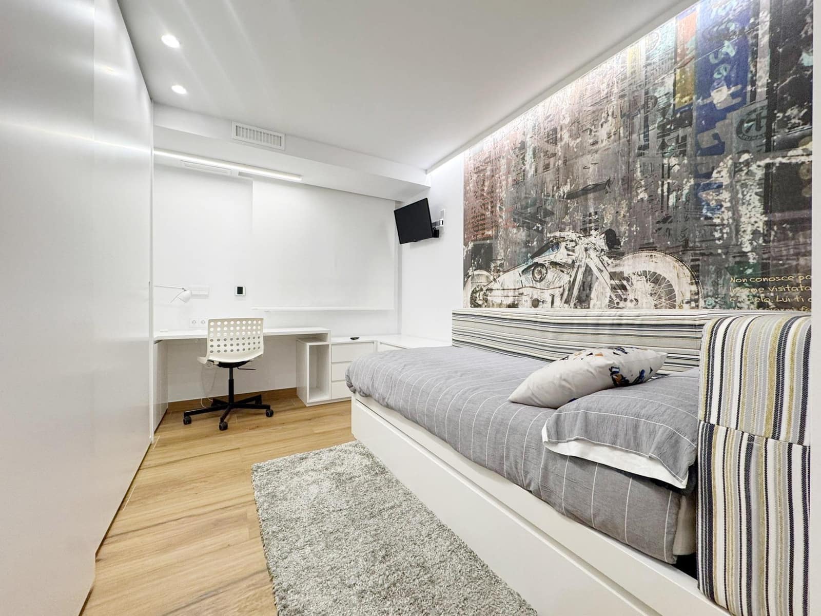 4 bedroom Flat for rent in Denia with garage - € 2,550 (Ref: 9640385)