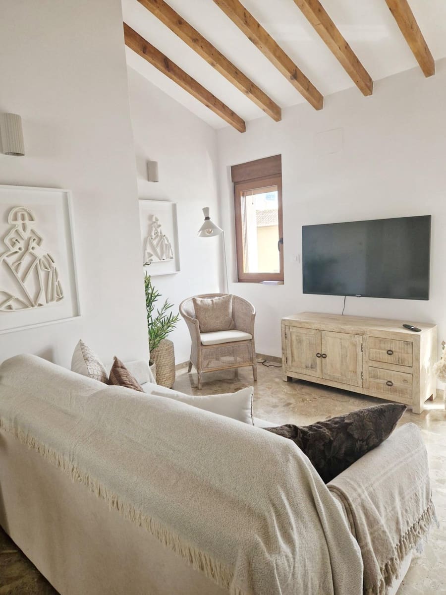 2 soveværelse Lejlighed til leje i Denia - € 3.600 (Ref: 9674433)