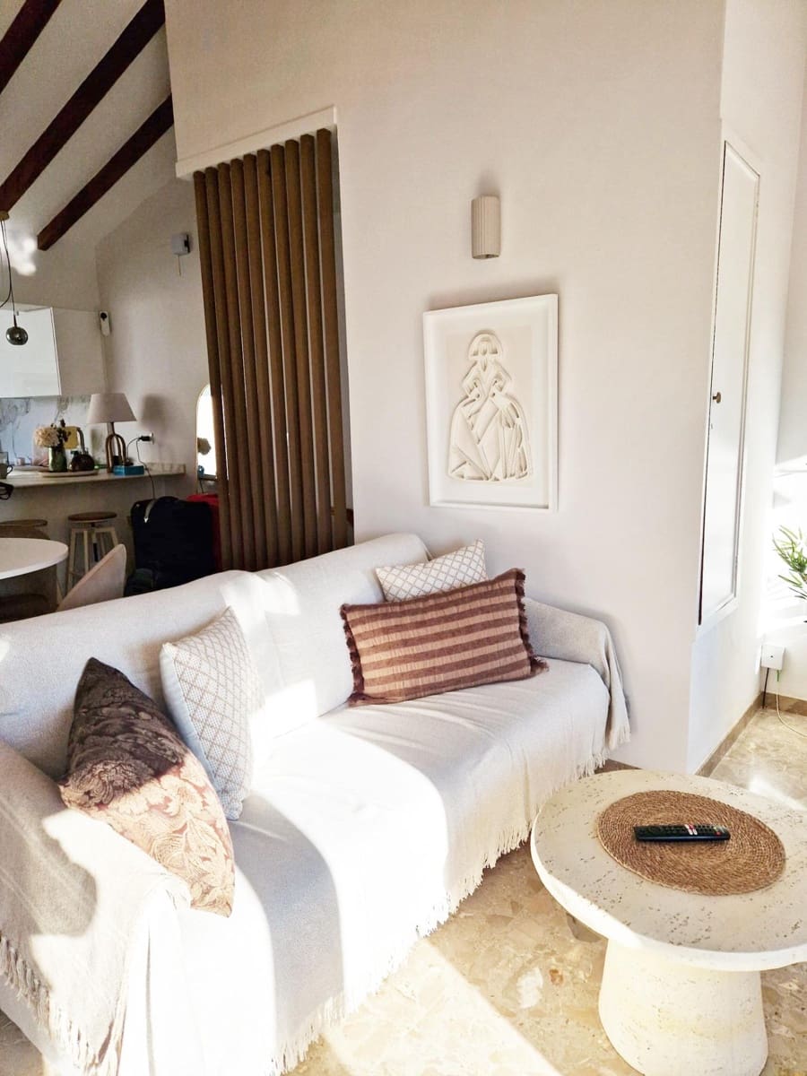 2 soveværelse Lejlighed til leje i Denia - € 3.600 (Ref: 9674433)