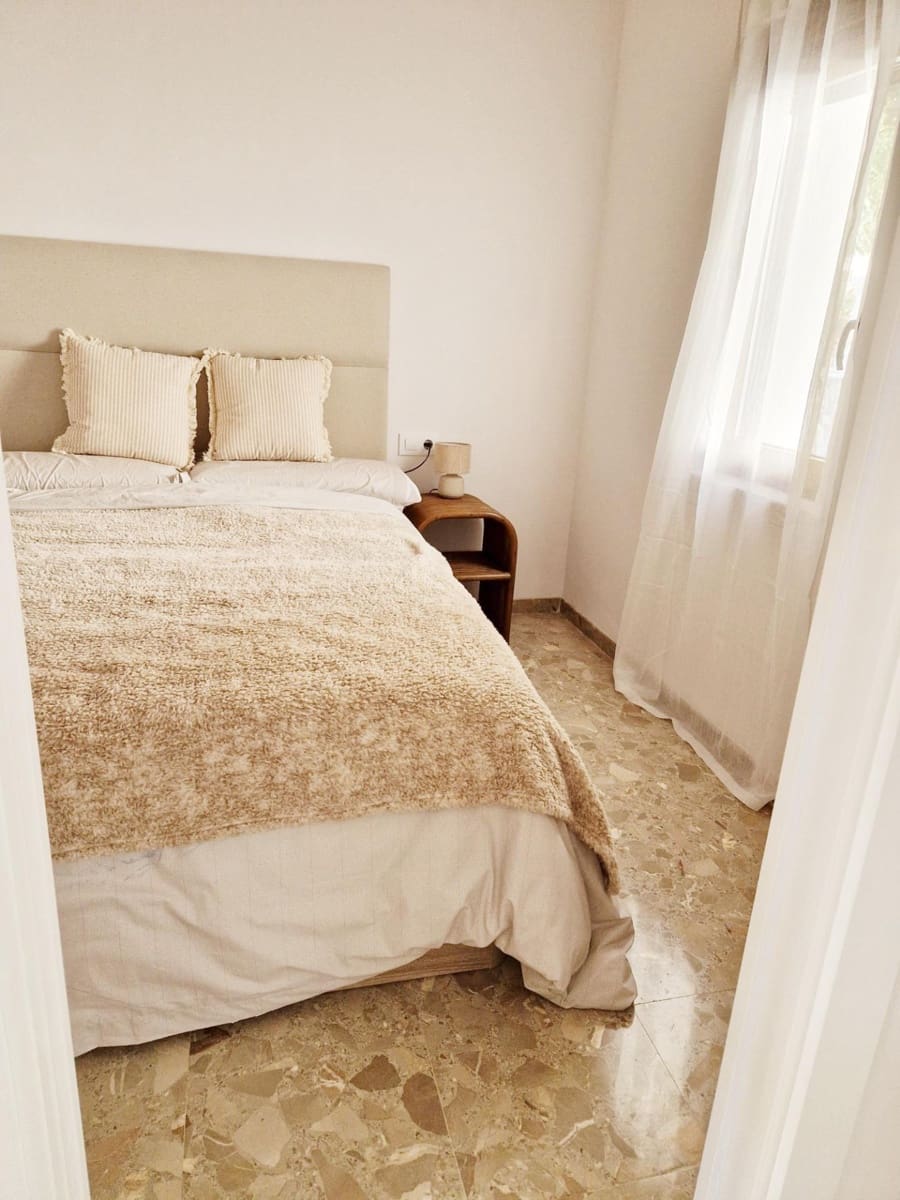 2 soveværelse Lejlighed til leje i Denia - € 3.600 (Ref: 9674433)