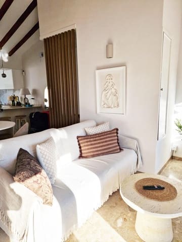 Piso de 2 habitaciones en El Puerto, Dénia en alquiler - 3.600 € (Ref: 9674433)