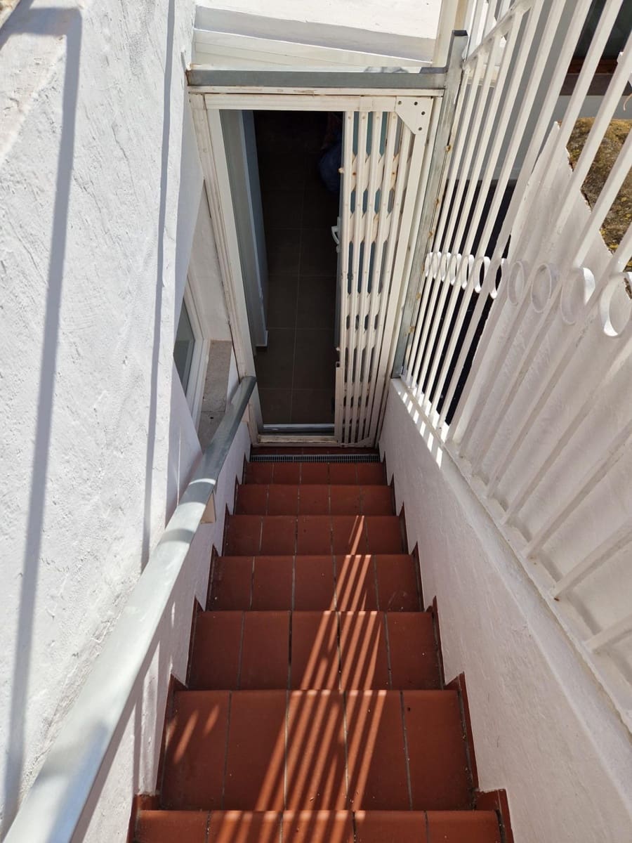 2 soveværelse Lejlighed til leje i Denia - € 3.600 (Ref: 9674433)