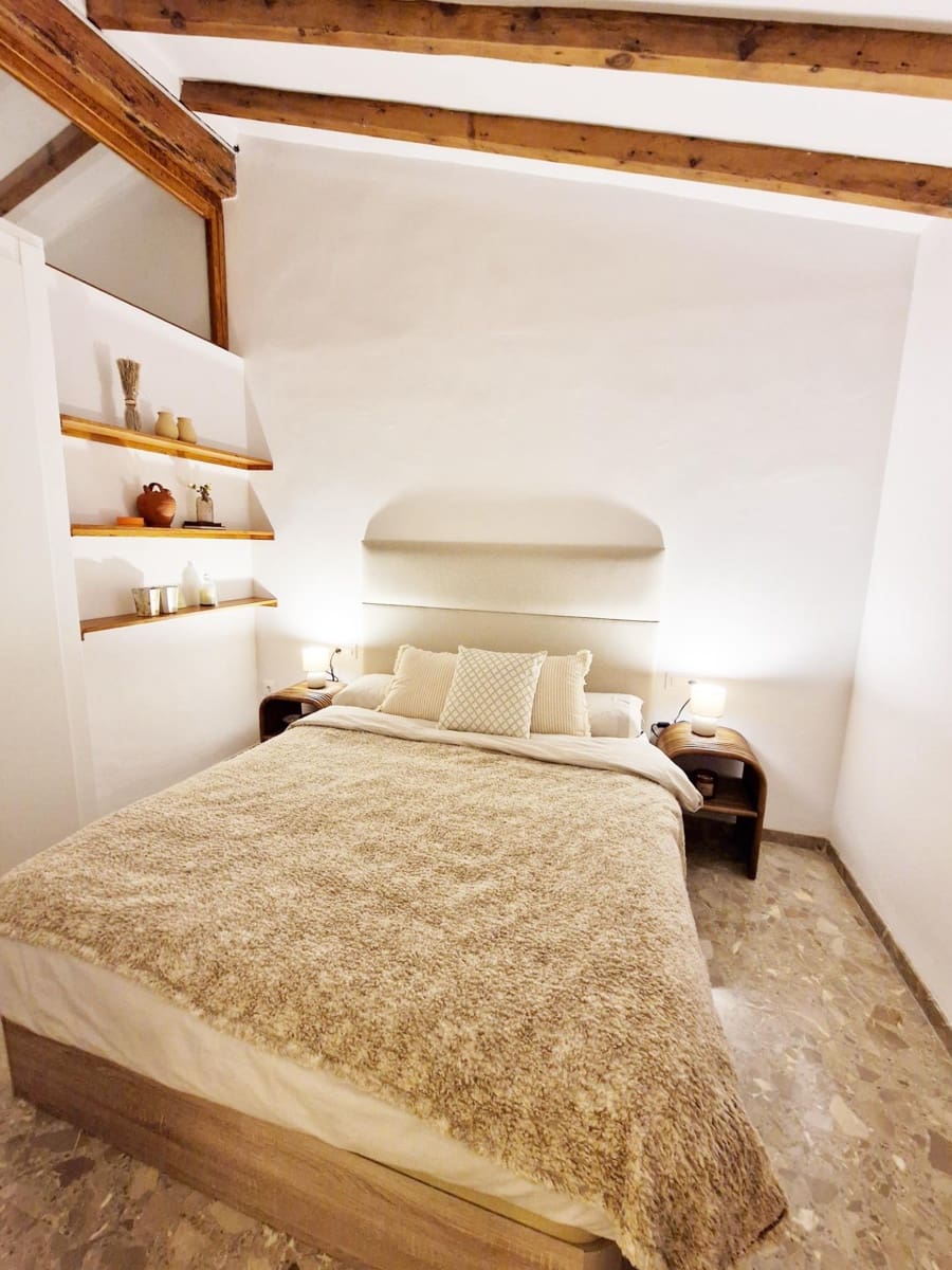 2 bedroom Flat for rent in Denia - € 3,600 (Ref: 9674433)