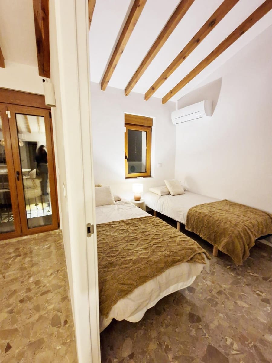 2 soveværelse Lejlighed til leje i Denia - € 3.600 (Ref: 9674433)