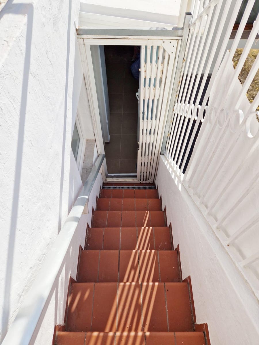 2 soveværelse Lejlighed til leje i Denia - € 3.600 (Ref: 9674433)