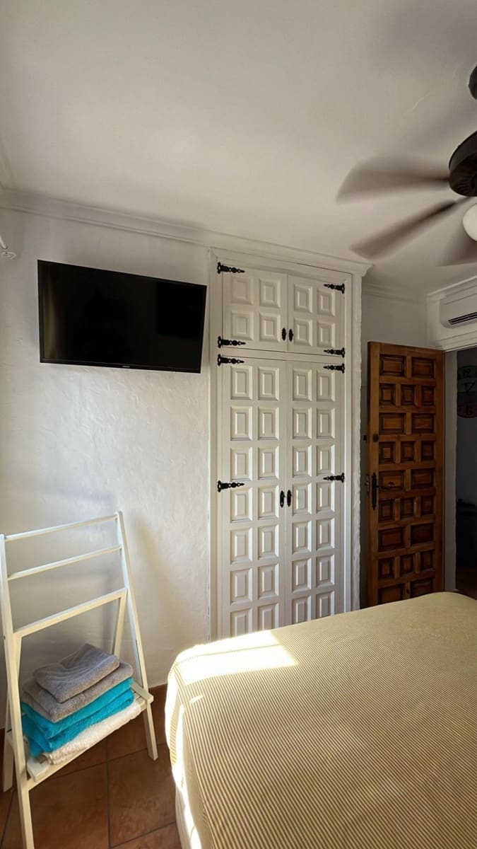 2 quarto Moradia Geminada para arrendar em Denia com piscina - 900 € (Ref: 9715061)