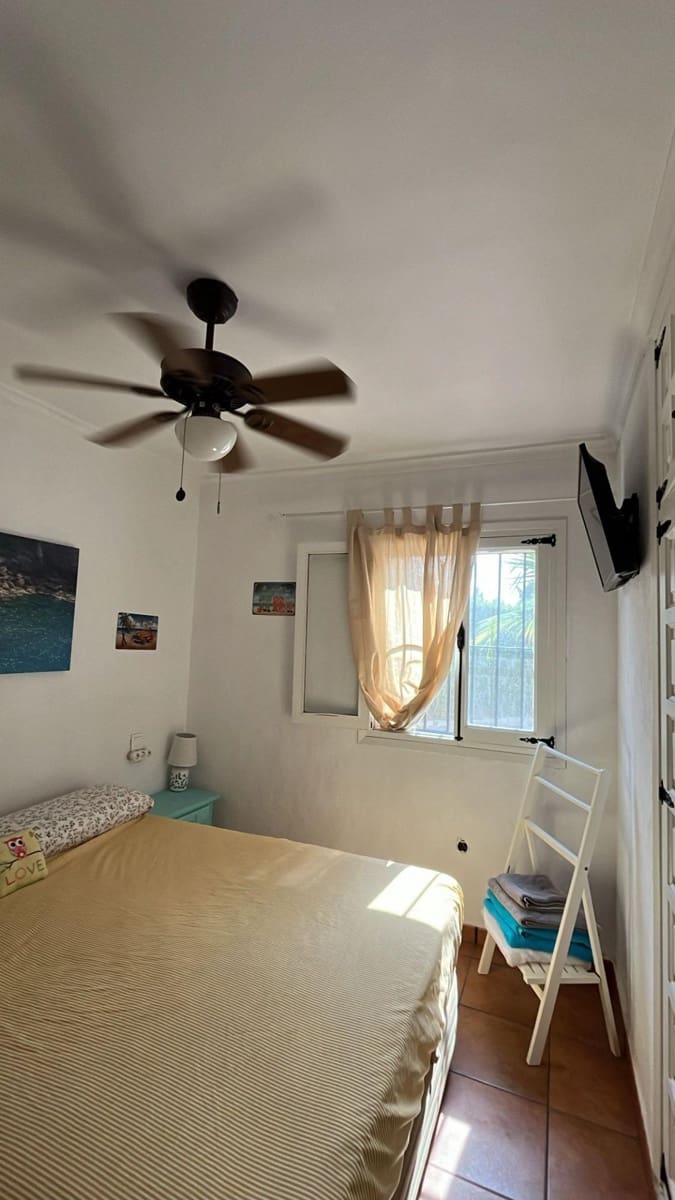 2 quarto Moradia Geminada para arrendar em Denia com piscina - 900 € (Ref: 9715061)