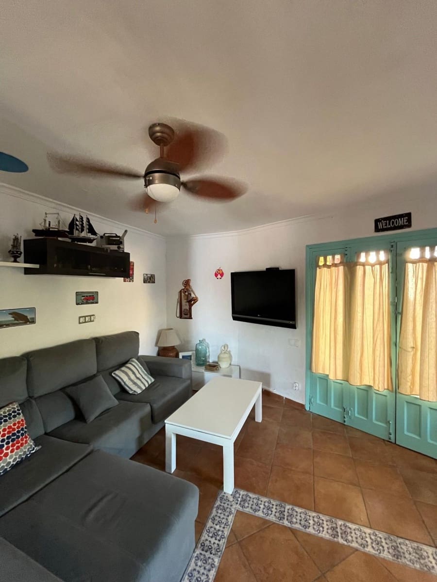 2 quarto Moradia Geminada para arrendar em Denia com piscina - 900 € (Ref: 9715061)