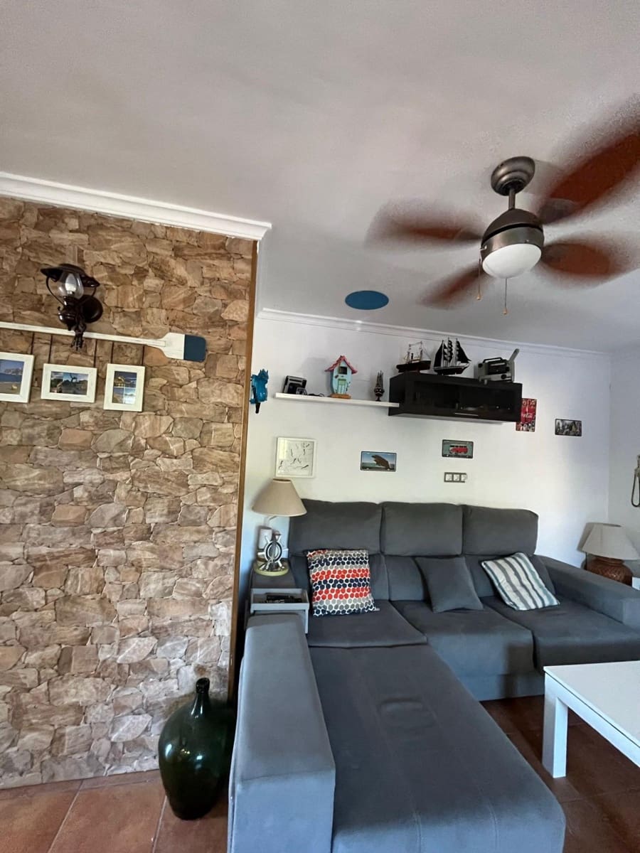 2 quarto Moradia Geminada para arrendar em Denia com piscina - 900 € (Ref: 9715061)