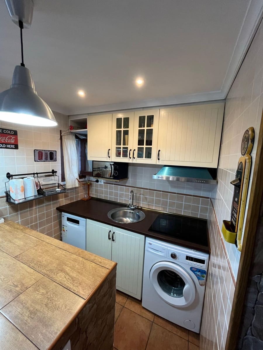 2 quarto Moradia Geminada para arrendar em Denia com piscina - 900 € (Ref: 9715061)