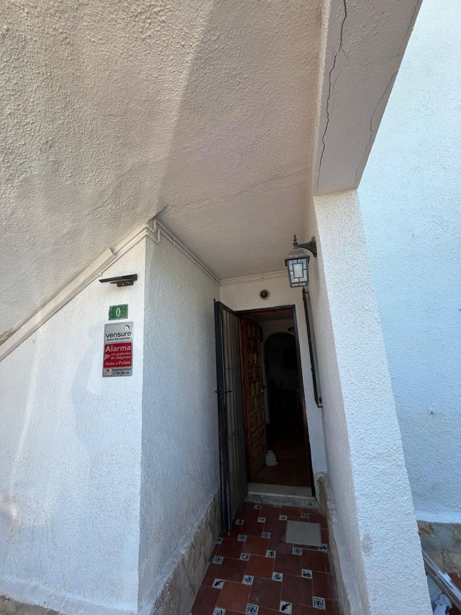 2 quarto Moradia Geminada para arrendar em Denia com piscina - 900 € (Ref: 9715061)