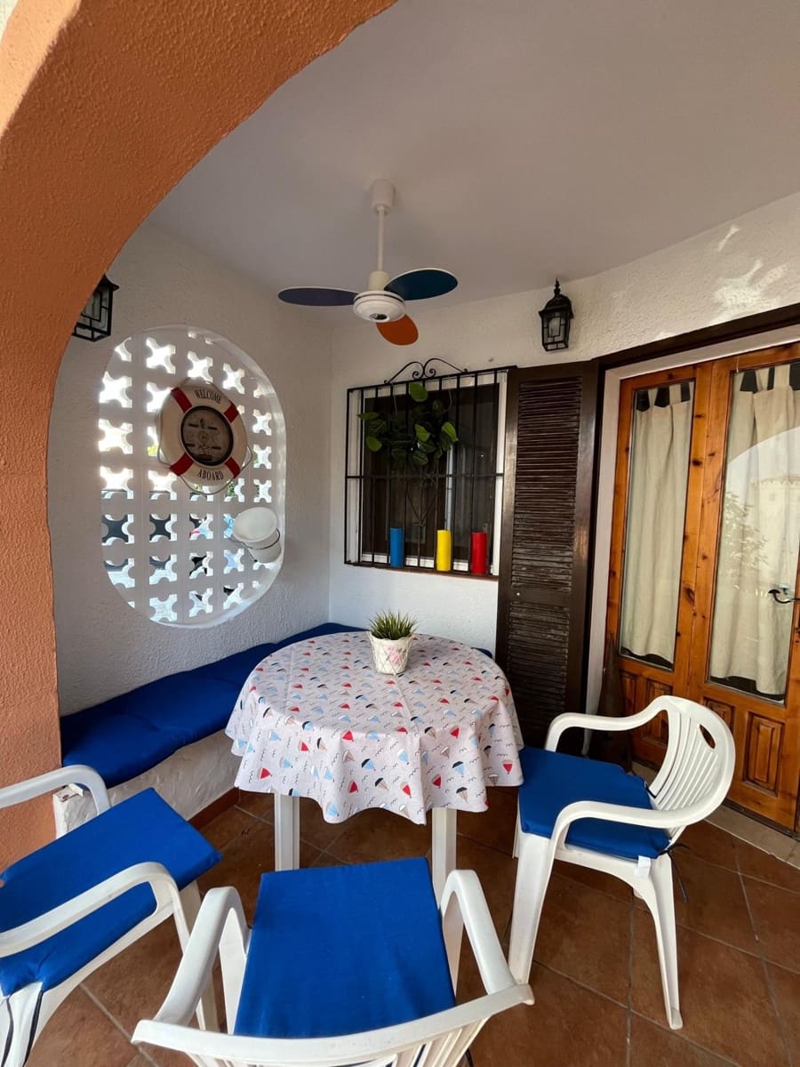 2 quarto Moradia Geminada para arrendar em Denia com piscina - 900 € (Ref: 9715061)