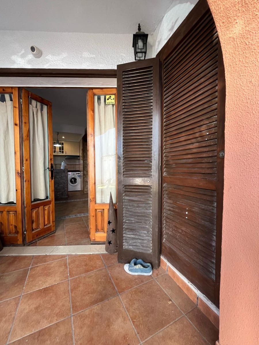 2 quarto Moradia Geminada para arrendar em Denia com piscina - 900 € (Ref: 9715061)