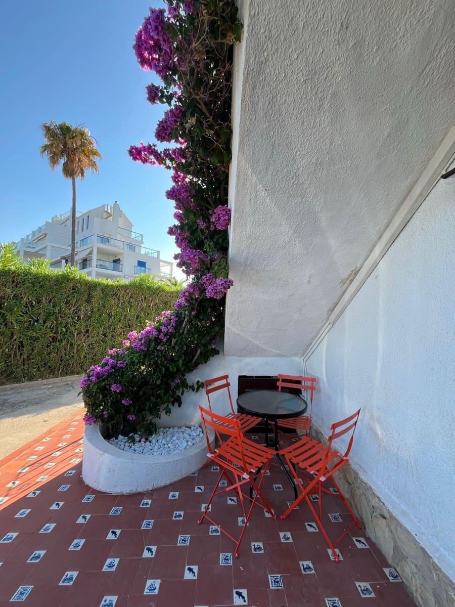 2 quarto Moradia Geminada para arrendar em Denia com piscina - 900 € (Ref: 9715061)