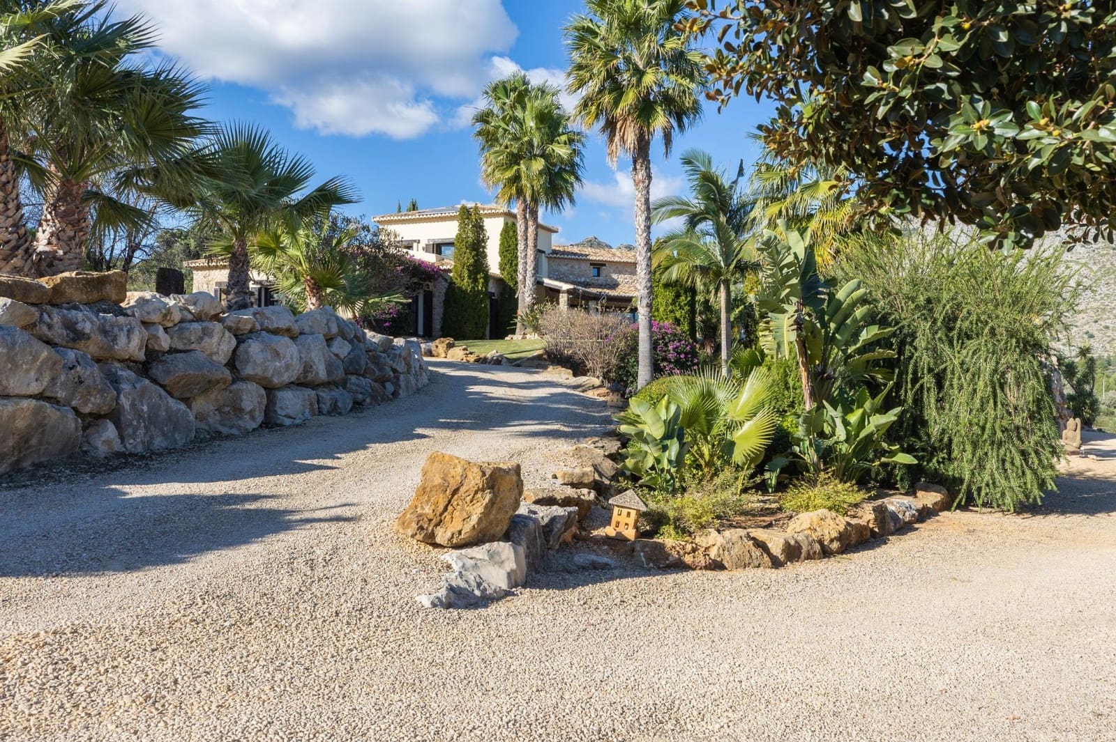4 bedroom Villa for sale in Beniarbeig with pool garage - € 2,195,000 (Ref: 9721843)