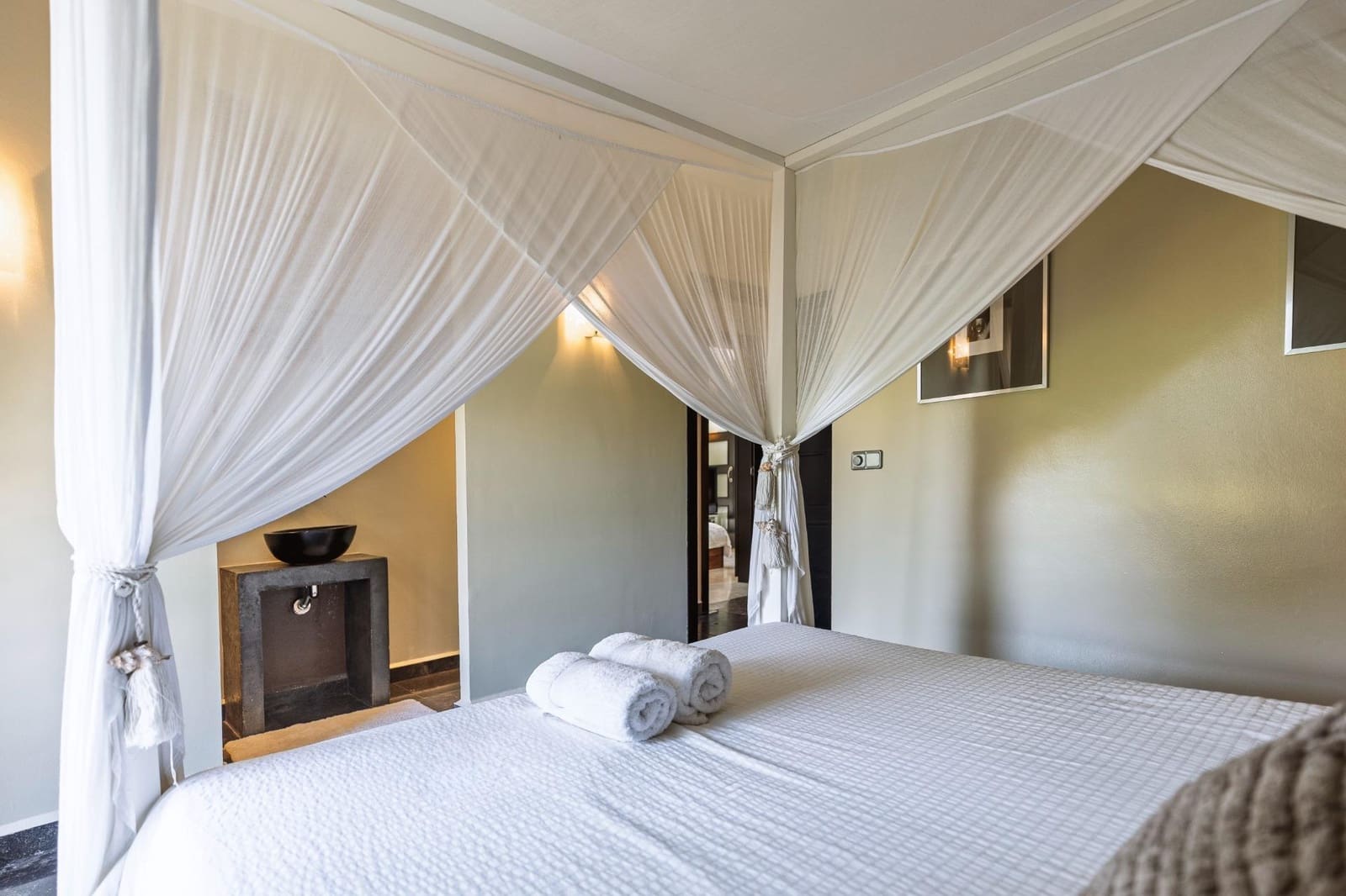 5 bedroom Villa for sale in Beniarbeig with pool garage - € 2,195,000 (Ref: 9721843)
