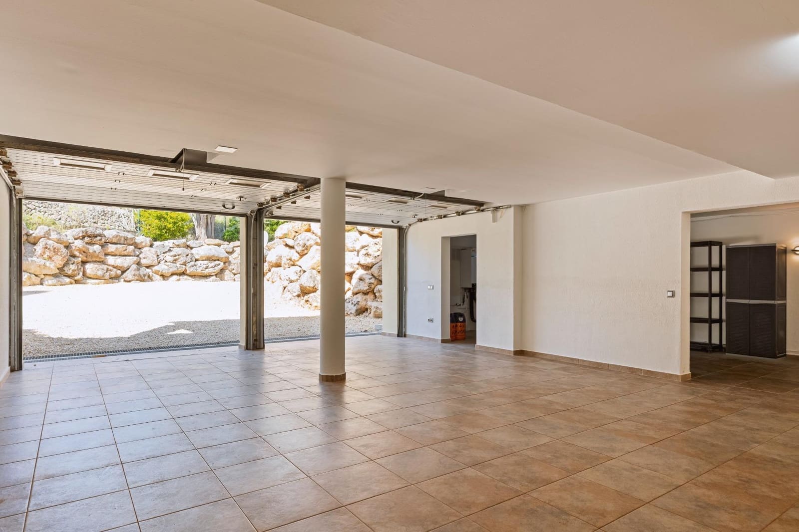 5 bedroom Villa for sale in Beniarbeig with pool garage - € 2,195,000 (Ref: 9721843)