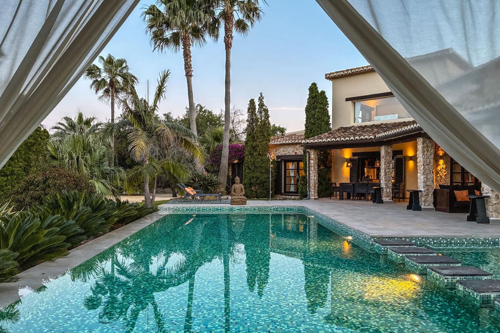 5 bedroom Villa for sale in Beniarbeig with pool garage - € 2,195,000 (Ref: 9721843)