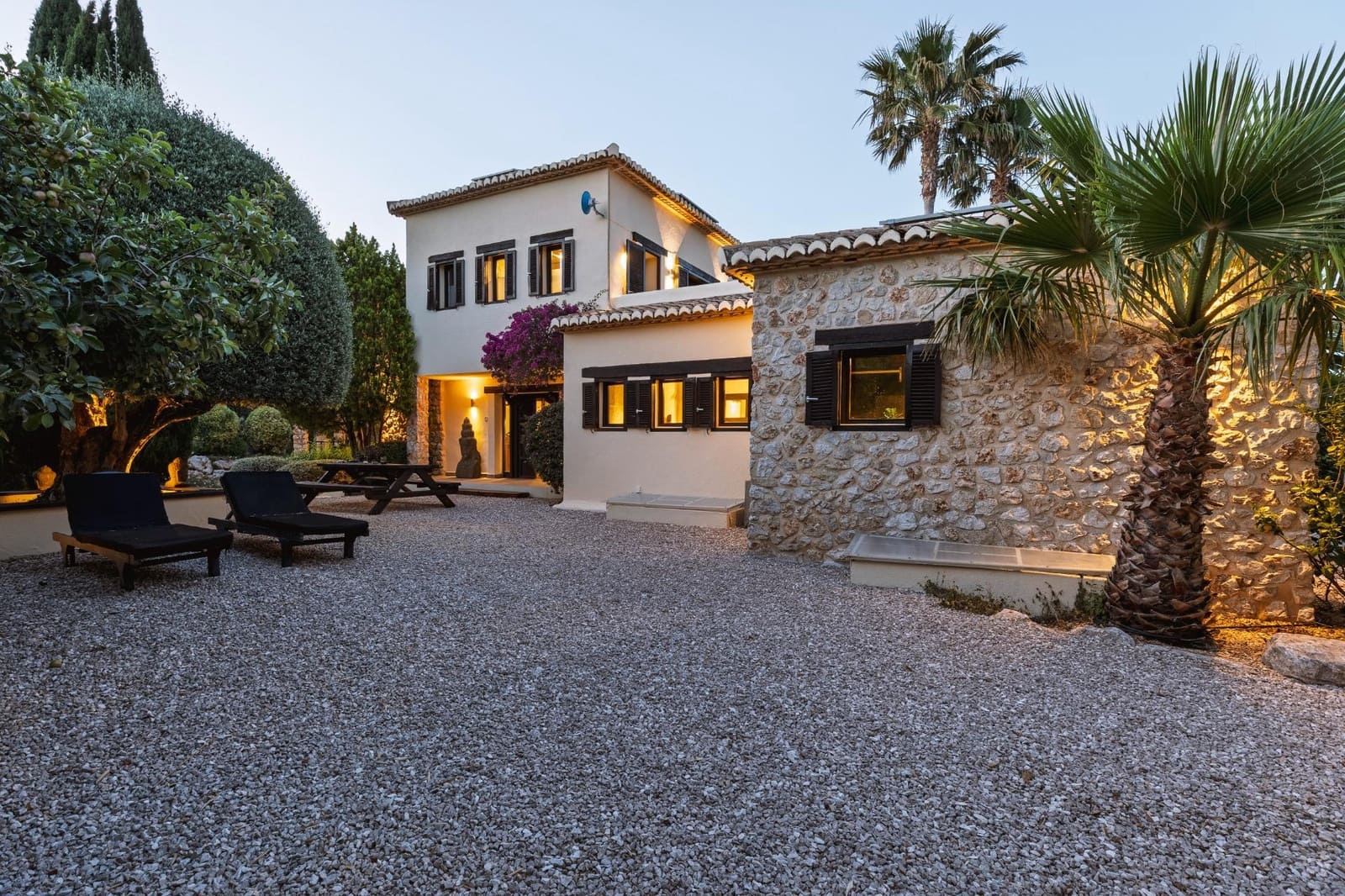 5 bedroom Villa for sale in Beniarbeig with pool garage - € 2,195,000 (Ref: 9721843)