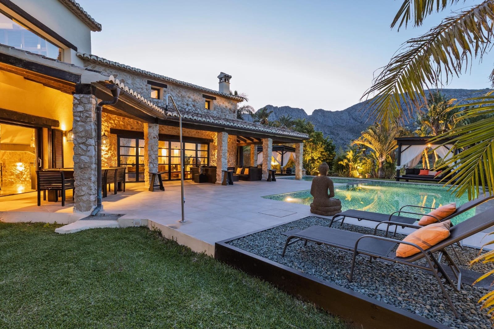 5 bedroom Villa for sale in Beniarbeig with pool garage - € 2,195,000 (Ref: 9721843)