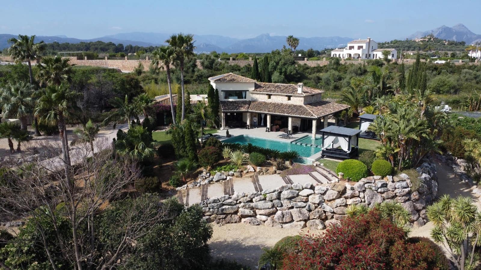 5 bedroom Villa for sale in Beniarbeig with pool garage - € 2,195,000 (Ref: 9721843)