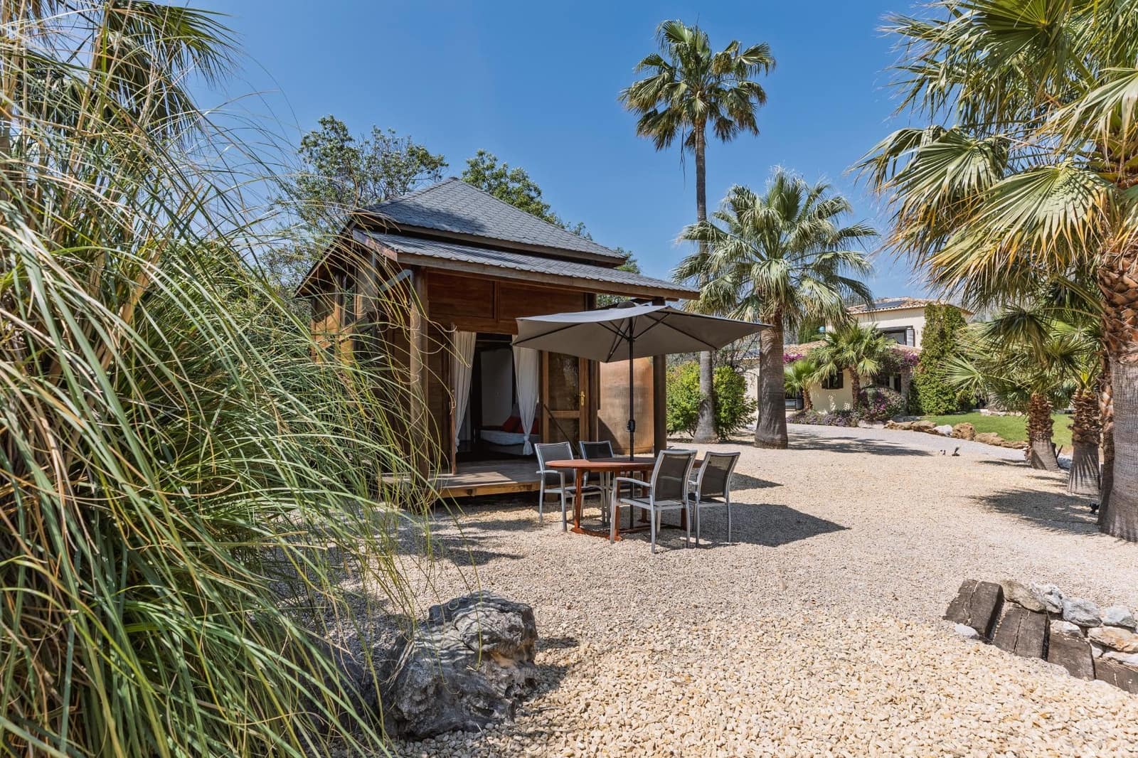 5 bedroom Villa for sale in Beniarbeig with pool garage - € 2,195,000 (Ref: 9721843)