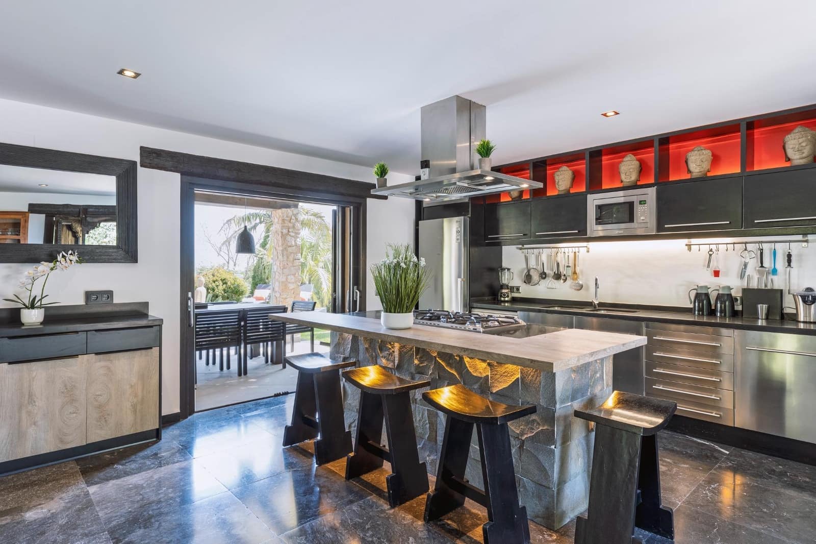 5 bedroom Villa for sale in Beniarbeig with pool garage - € 2,195,000 (Ref: 9721843)