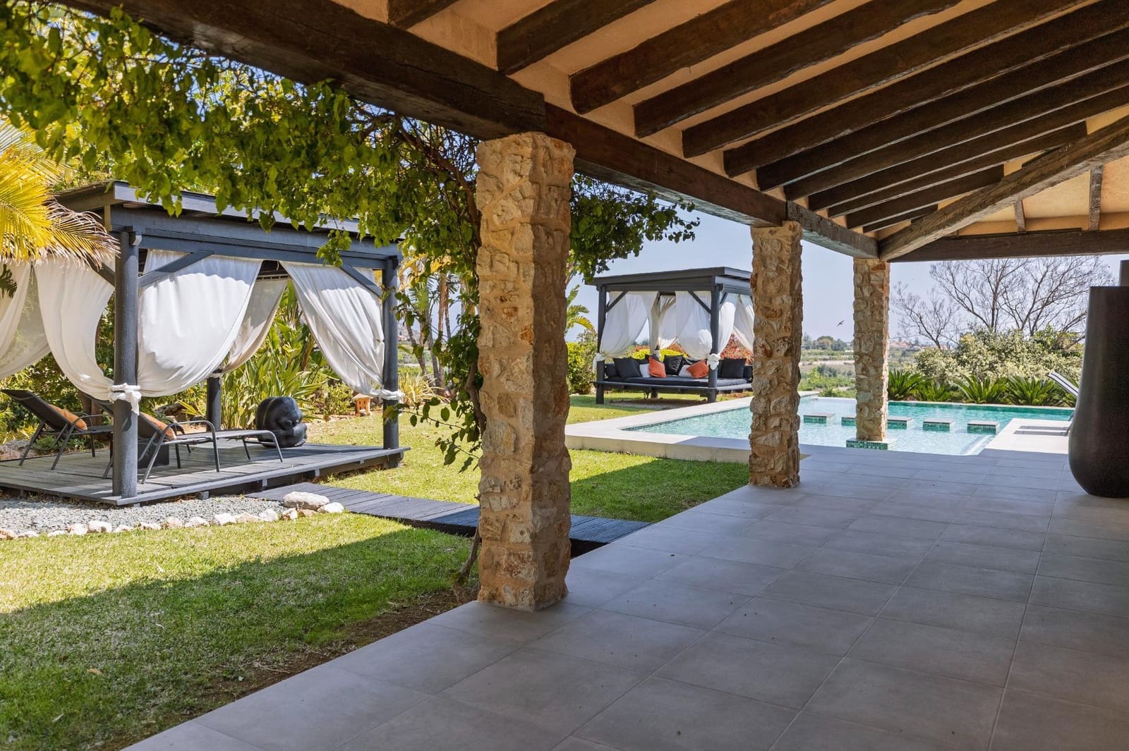 5 bedroom Villa for sale in Beniarbeig with pool garage - € 2,195,000 (Ref: 9721843)