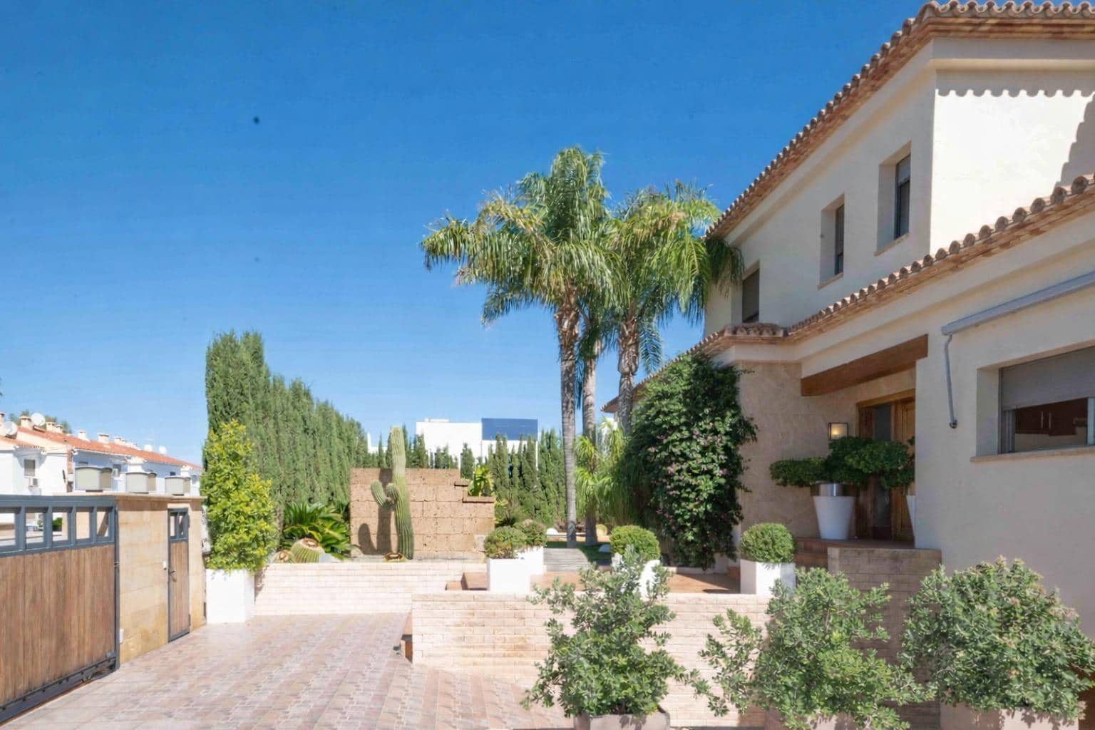 6 soveværelse Villa til salg i Denia med swimmingpool garage - € 1.290.000 (Ref: 9726777)