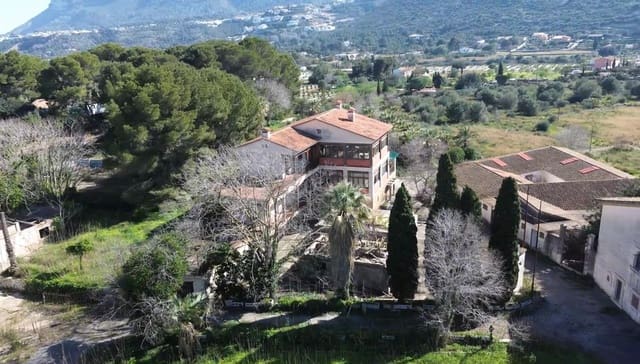 10 sypialnia Finka/Dom wiejski na sprzedaż w Dénia z basenem garażem - 8 000 000 € (Ref: 9738950)