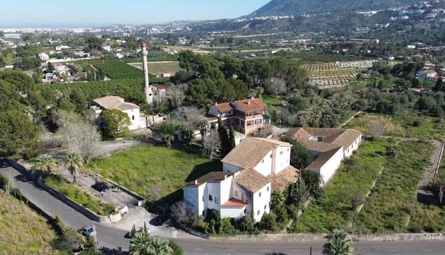 10 sypialnia Finka/Dom wiejski na sprzedaż w Dénia z basenem garażem - 8 000 000 € (Ref: 9738950)