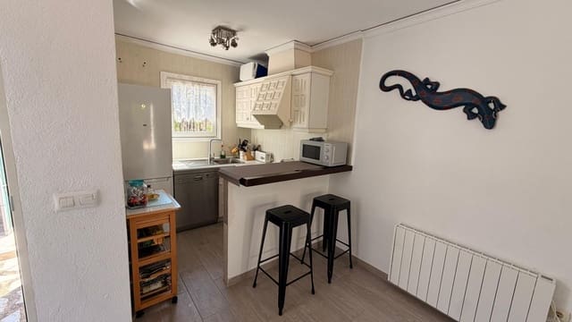 Chalet de 2 habitaciones en El Montgó, Dénia en alquiler con piscina garaje - 950 € (Ref: 9752173)