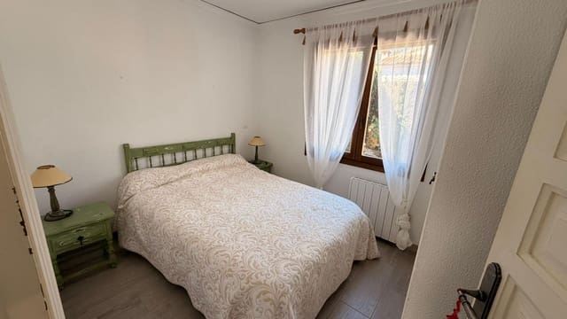 Chalet de 2 habitaciones en El Montgó, Dénia en alquiler con piscina garaje - 950 € (Ref: 9752173)