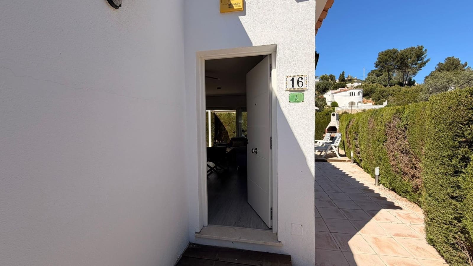2 bedroom Villa for rent in Denia with pool garage - € 950 (Ref: 9752173)