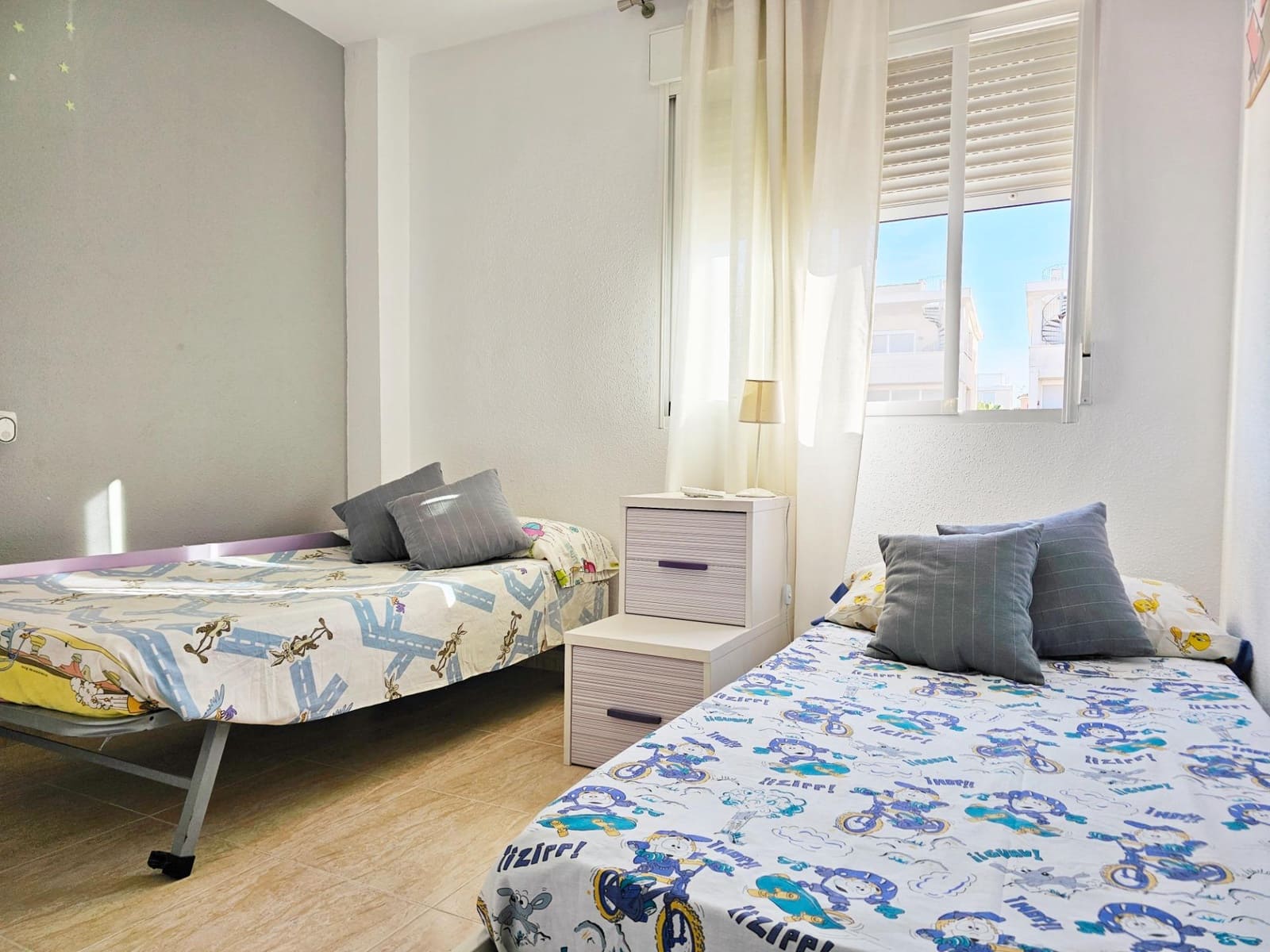 2 soverom Leilighet til leie i Denia med svømmebasseng garasje - € 1 000 (Ref: 9752174)