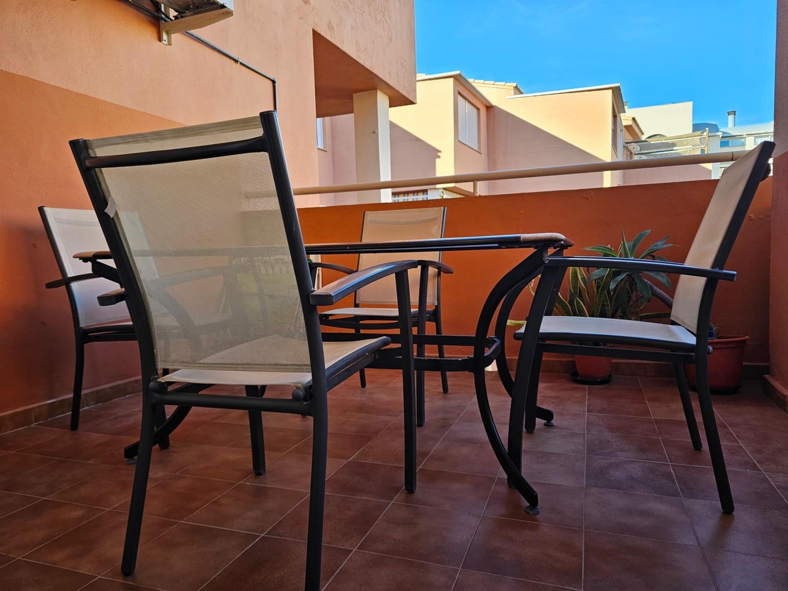 2 soverom Leilighet til leie i Denia med svømmebasseng garasje - € 1 000 (Ref: 9752174)
