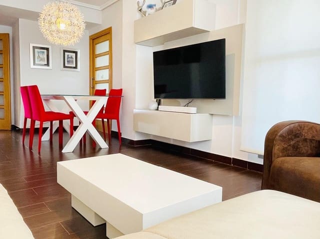 Appartement de 3 chambres à louer à Centro Urbano, Dénia avec piscine garage - 1 500 € (Ref: 9752175)