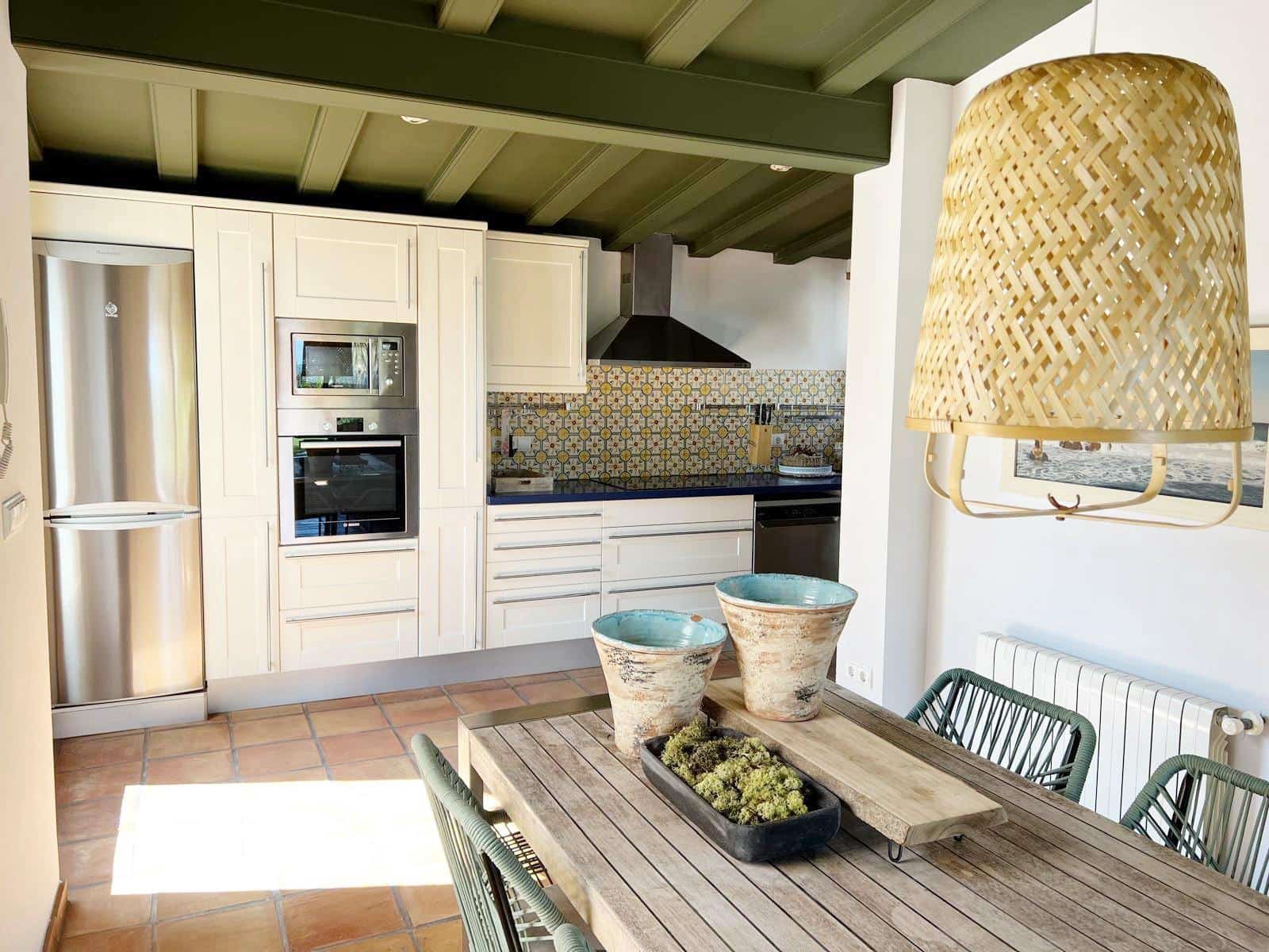 2 bedroom Semi-detached Villa for rent in Denia with garage - € 2,500 (Ref: 9755870)